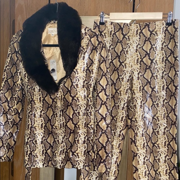 Faux Animal Print Jacket & Pants Set - Picture 3 of 4